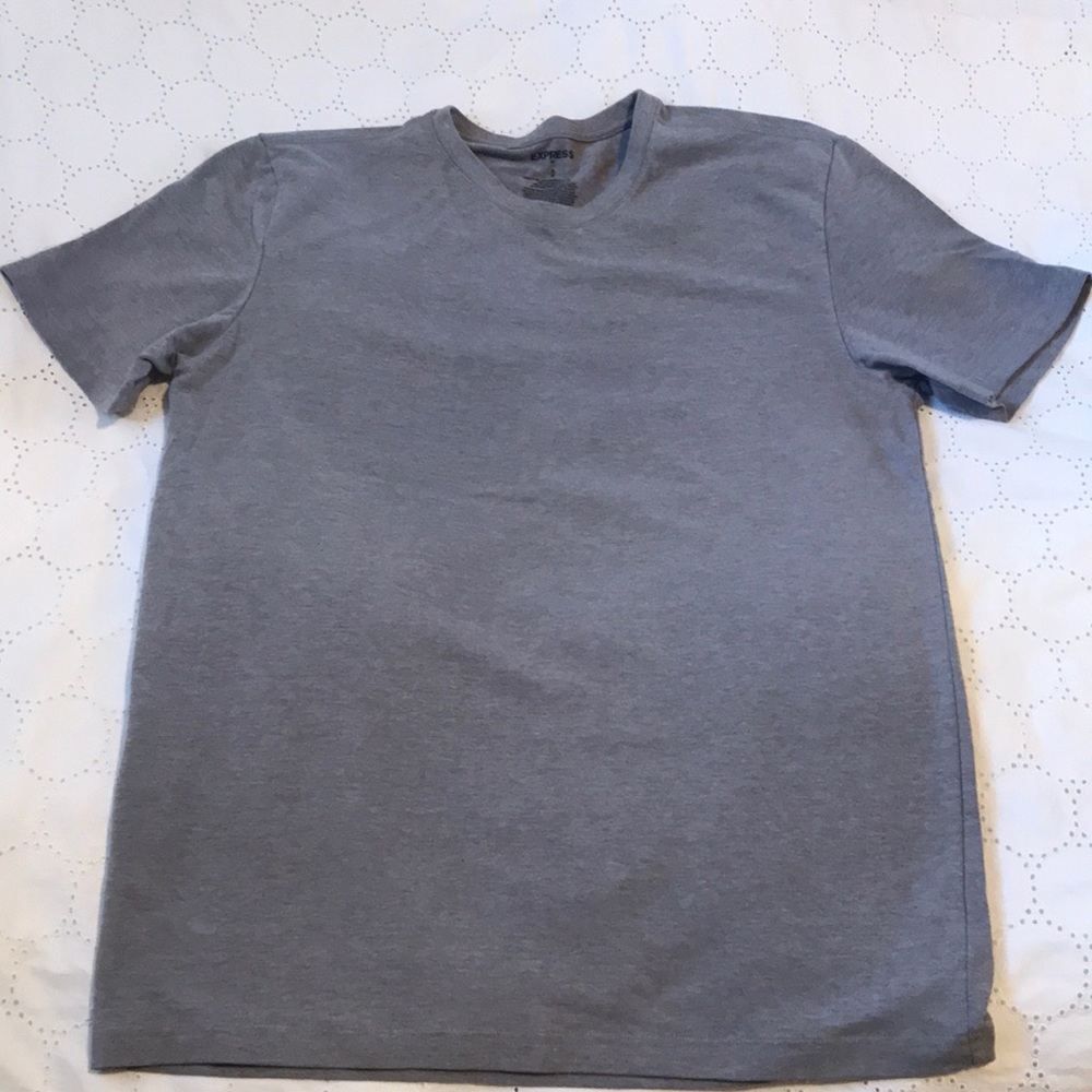 EUC Express Grey Basic T-shirt sz M